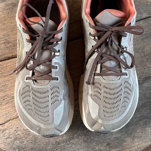 Altra Paradigm 6 running shoes men’s size 10